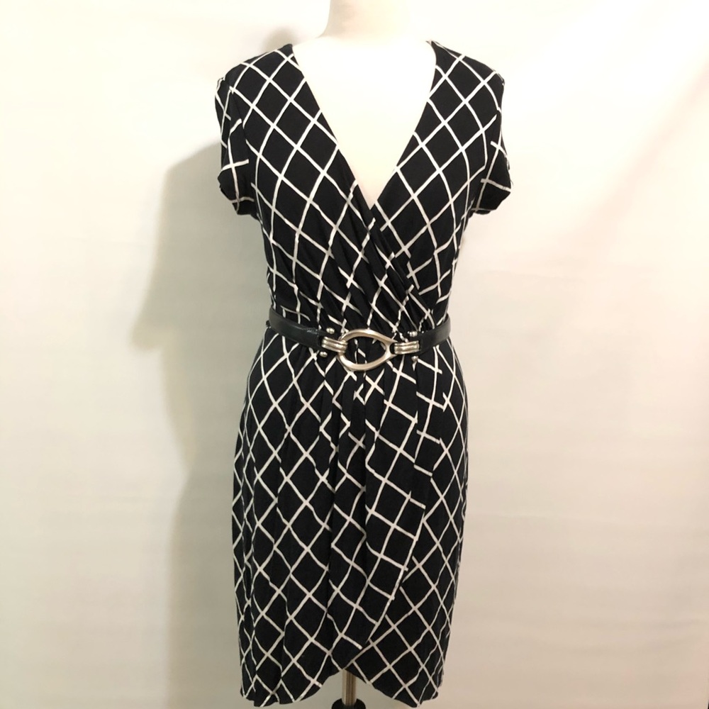 Express dress black white sz S GUC hi-lo hem